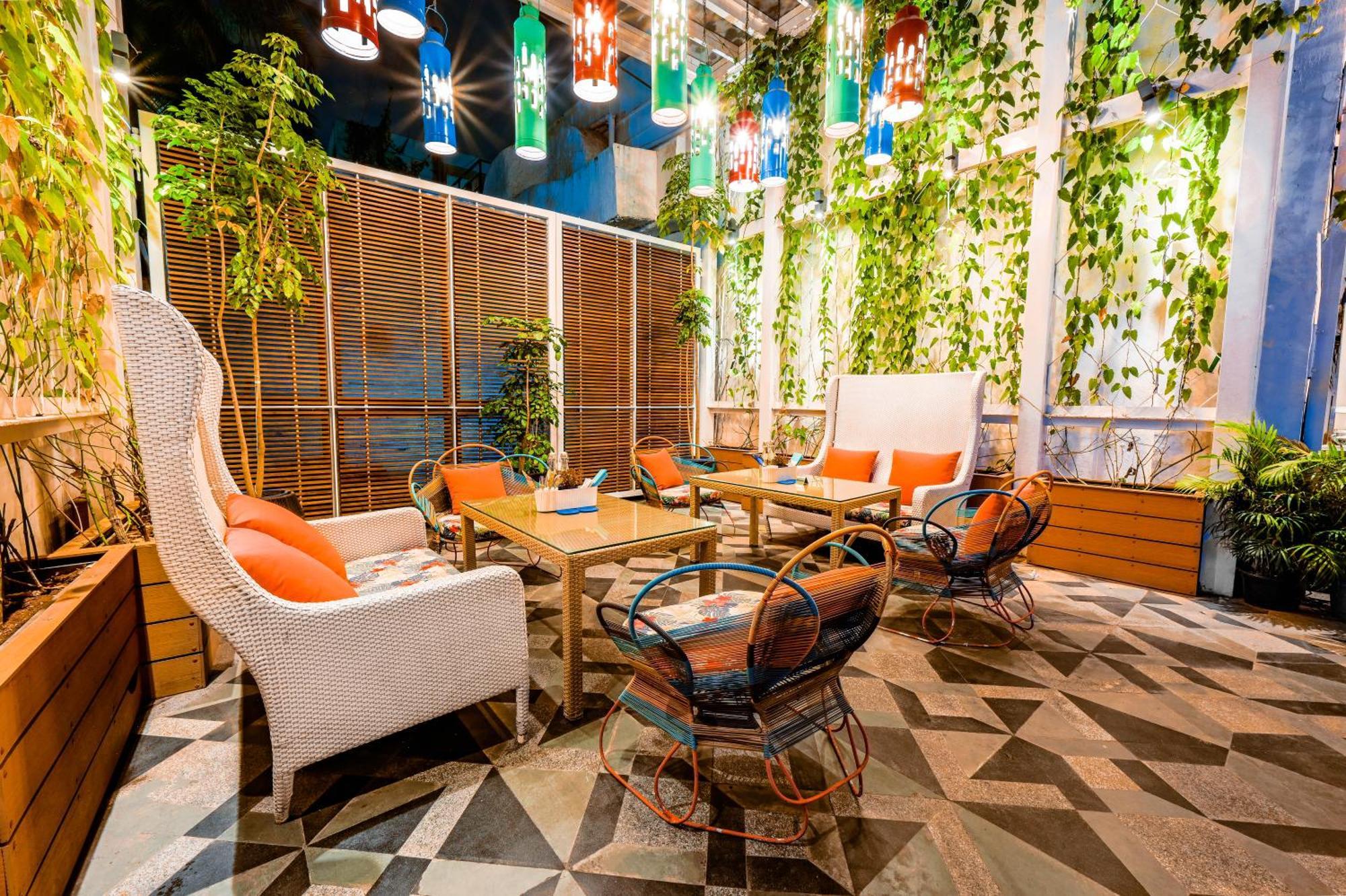 The Park Bangalore Exterior foto The interior of the restaurant